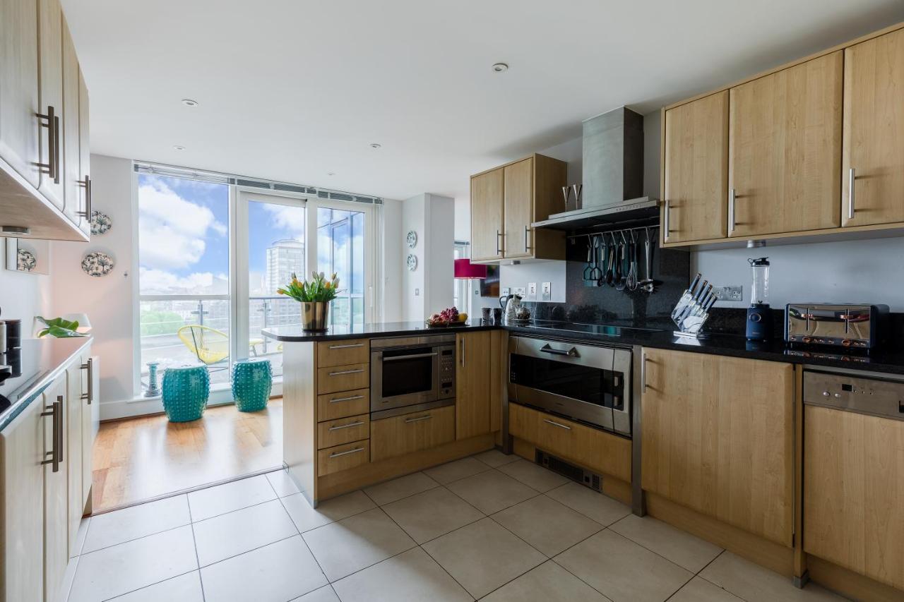 Best Thames View In Town! Large Luxxe Nomad Design Family Home ลอนดอน ภายนอก รูปภาพ