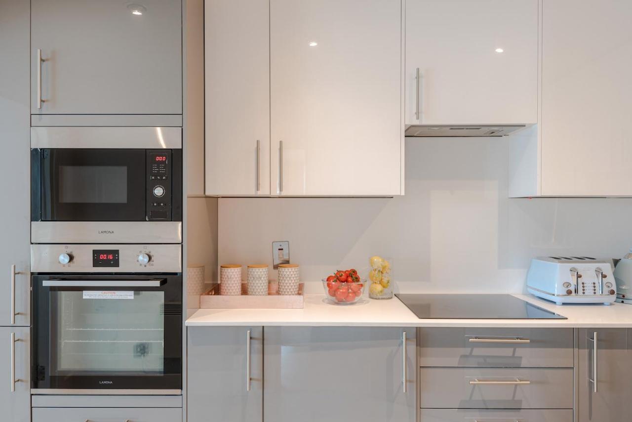 Best Thames View In Town! Large Luxxe Nomad Design Family Home ลอนดอน ภายนอก รูปภาพ