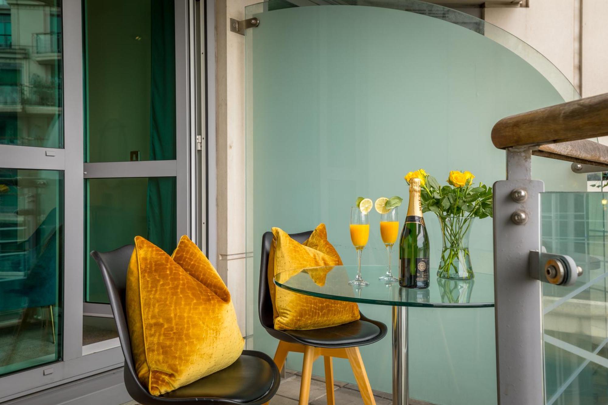 Best Thames View In Town! Large Luxxe Nomad Design Family Home ลอนดอน ภายนอก รูปภาพ